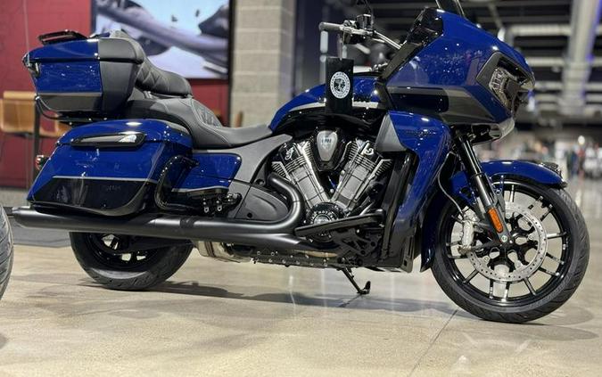 2024 Indian Motorcycle® Pursuit® Dark Horse® with PowerBand Audio Package Springfield Blue