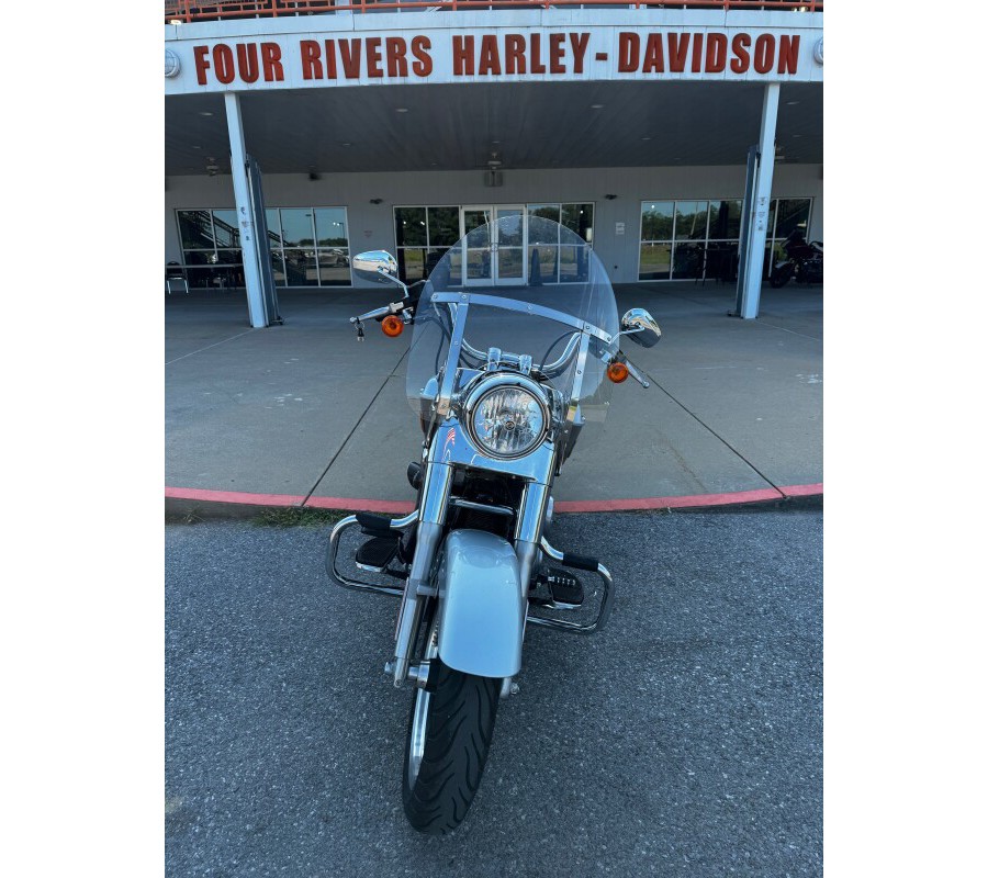 2014 Harley-Davidson Switchback Brilliant Silver