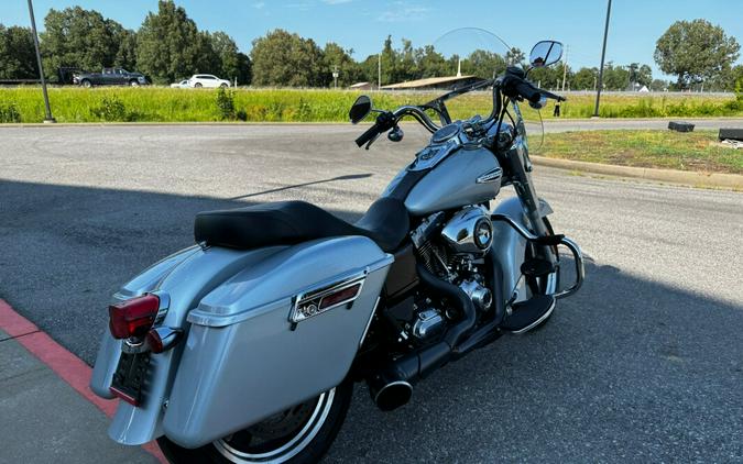 2014 Harley-Davidson Switchback Brilliant Silver