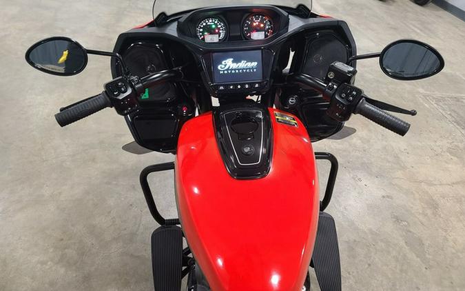 2022 Indian Challenger Dark Horse Indy RedBlack Metallic