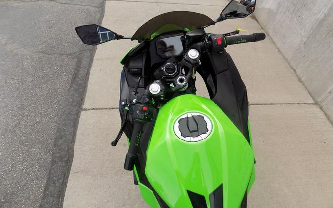 2025 Kawasaki Ninja® 500 KRT Edition SE ABS