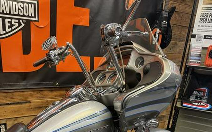 2016 Harley-Davidson® FLTRUSE - CVO™ Road Glide Ultra®