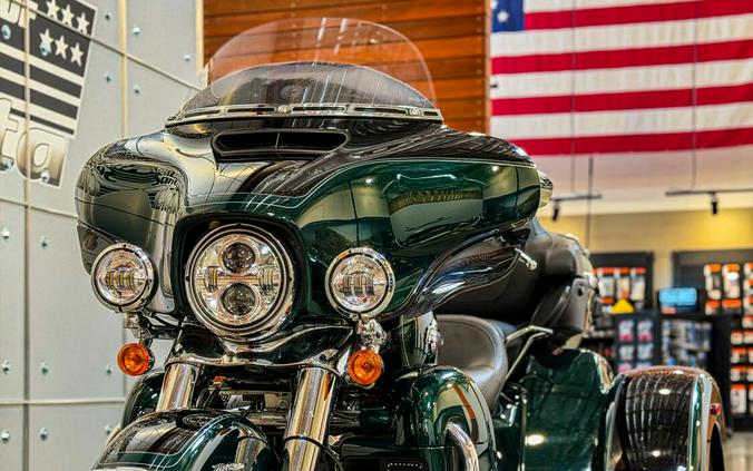 2024 Harley-Davidson® Tri Glide™ Ultra