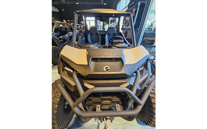 2024 Can-Am Commander XT-P 1000R Tan & Black