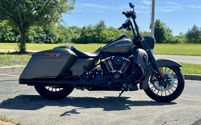 2018 Harley-Davidson Road King Special Industrial Gray Denim