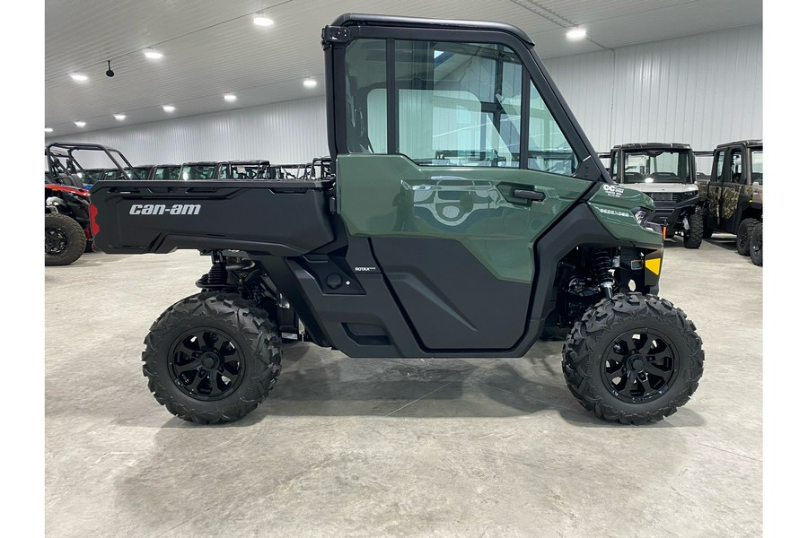 2024 Can-Am DEF DPSCAB HD9