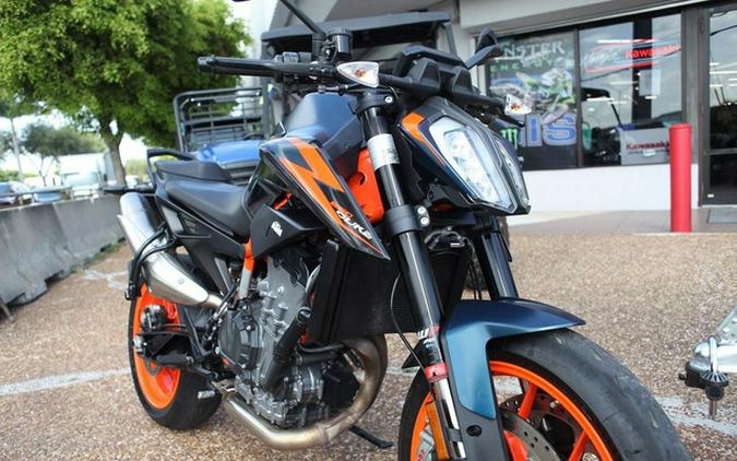 2023 KTM Duke 890 R