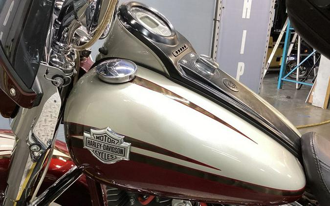 2010 Harley-Davidson FLSTSE - CVO Softail Convertible