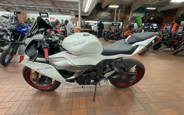 2025 Kawasaki Ninja ZX-6R ABS