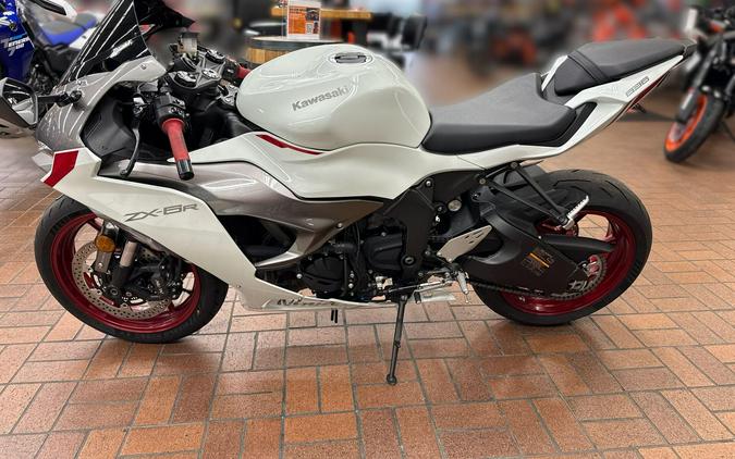 2025 Kawasaki Ninja ZX-6R ABS