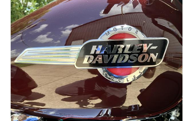 2022 FLHTCUTG Tri-Glide Ultra - Harley-Davidson®