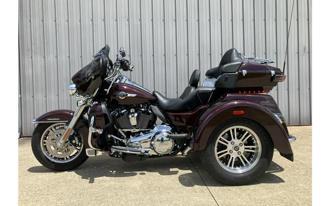 2022 FLHTCUTG Tri-Glide Ultra - Harley-Davidson®
