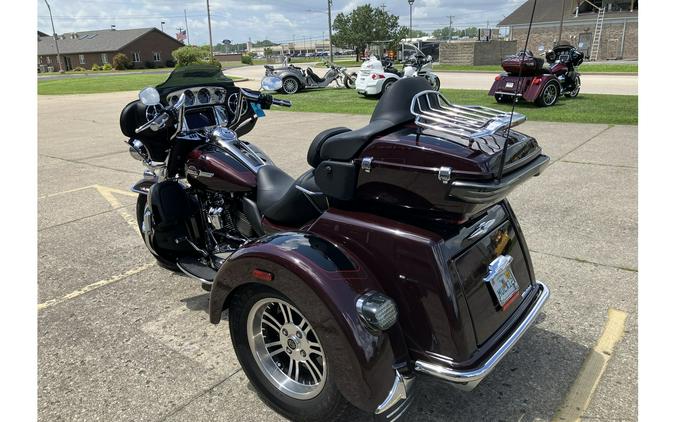 2022 FLHTCUTG Tri-Glide Ultra - Harley-Davidson®