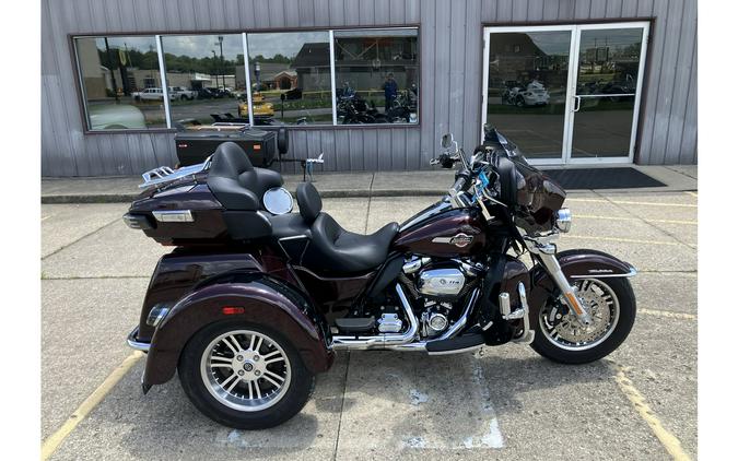 2022 FLHTCUTG Tri-Glide Ultra - Harley-Davidson®