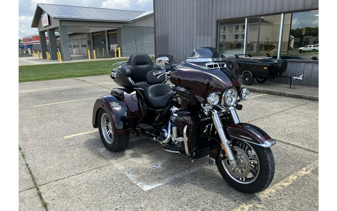 2022 FLHTCUTG Tri-Glide Ultra - Harley-Davidson®