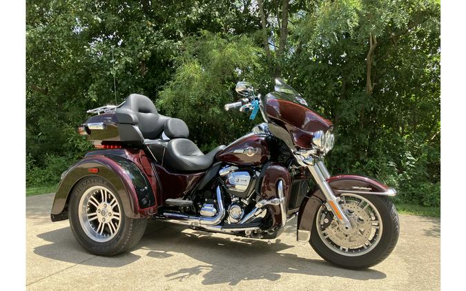 2022 FLHTCUTG Tri-Glide Ultra - Harley-Davidson®
