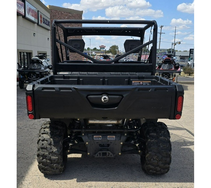 2025 Can-Am® Defender HD7