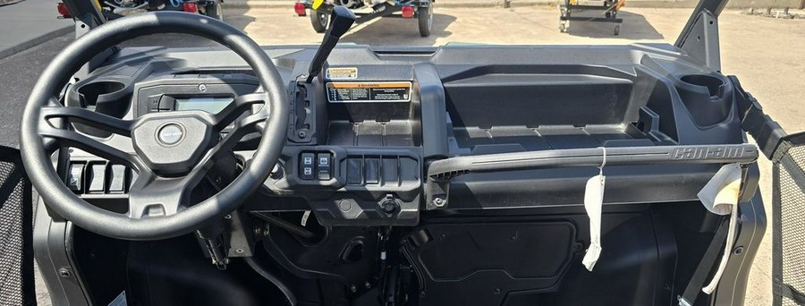 2025 Can-Am® Defender HD7