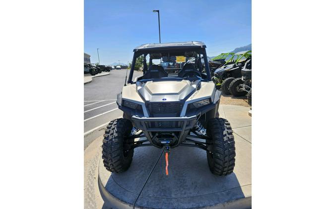 2024 Polaris Industries GENERAL XP4 1000 ULTIMATE - M SILVER QUARTZ Ultimate