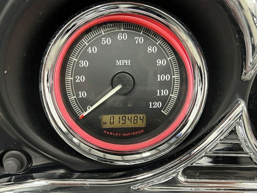 2013 Harley-Davidson Tri Glide Ultra Classic FLHTCUTG