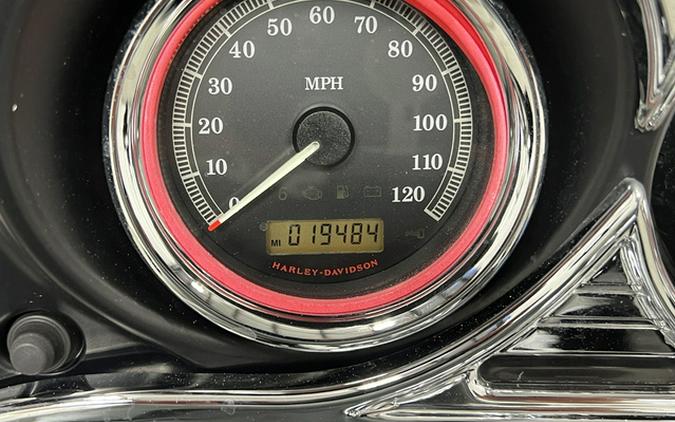 2013 Harley-Davidson Tri Glide Ultra Classic FLHTCUTG