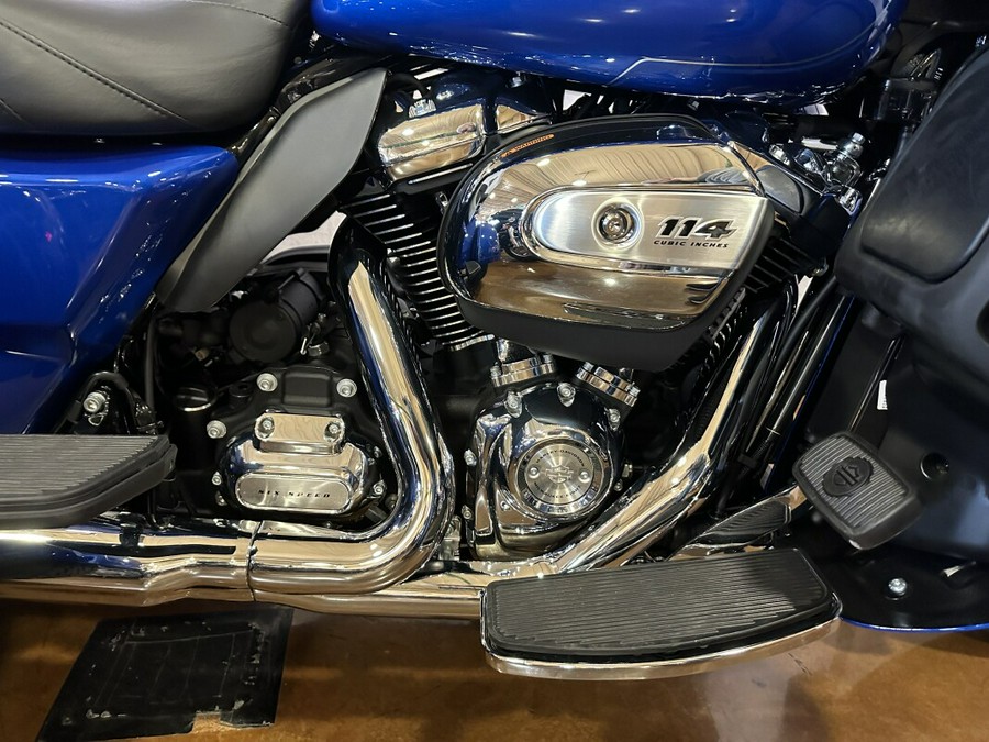 2024 Harley-Davidson Tri Glide Ultra FLHTCUTG Blue Burst