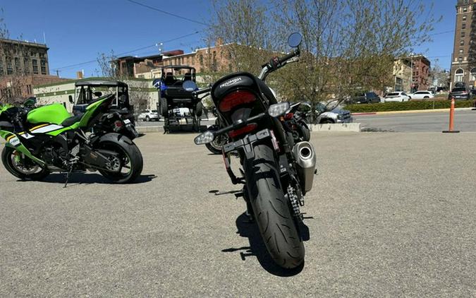 2026 Triumph Speed 400 Pearl Metallic WhitePhantom Black