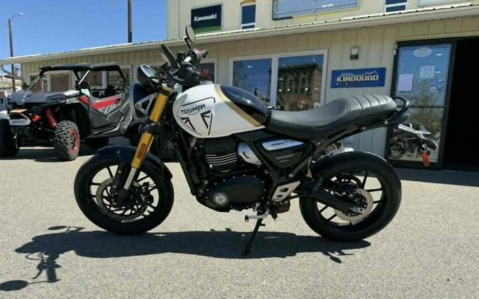2026 Triumph Speed 400 Pearl Metallic WhitePhantom Black