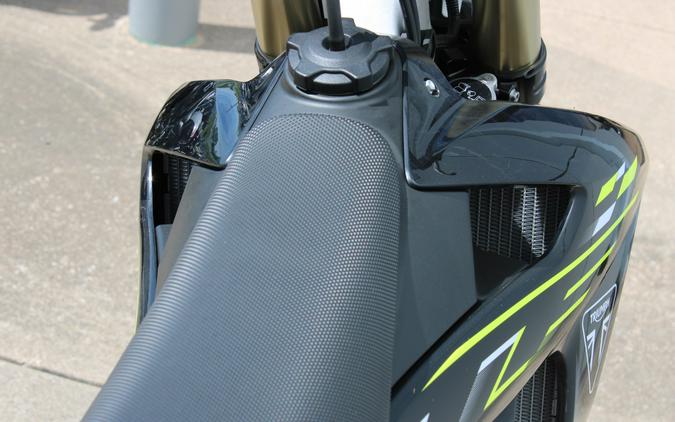 2026 TF 450-X - Triumph