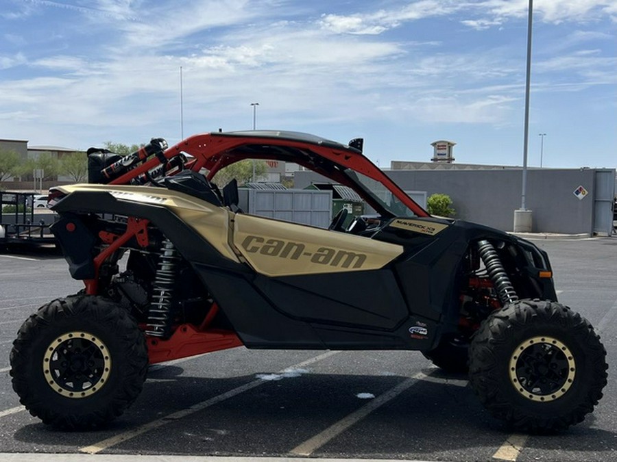 2017 Can-Am Maverick X3 X RS Turbo R Gold & Can-Am Red