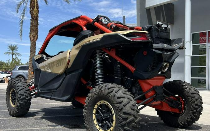 2017 Can-Am Maverick X3 X RS Turbo R Gold & Can-Am Red
