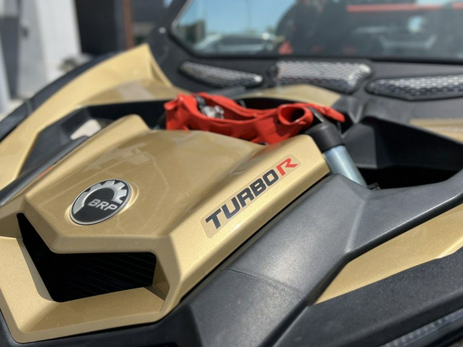 2017 Can-Am Maverick X3 X RS Turbo R Gold & Can-Am Red