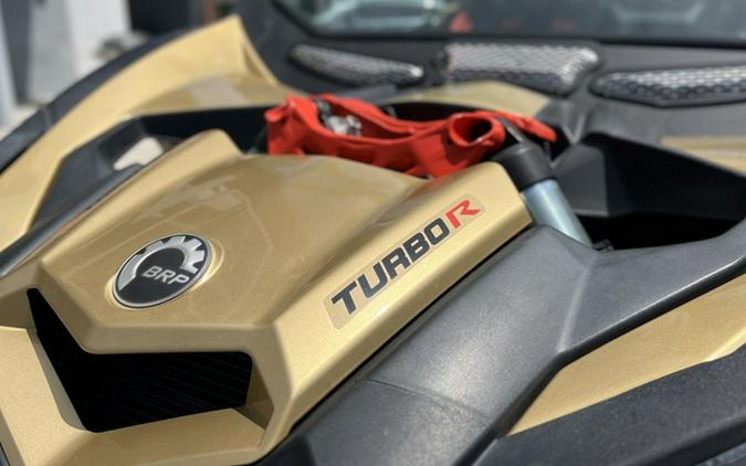 2017 Can-Am Maverick X3 X RS Turbo R Gold & Can-Am Red