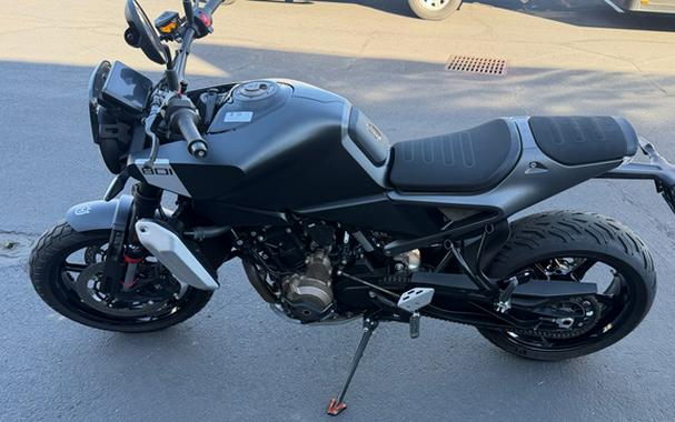 2025 Husqvarna Motorcycles SVARTPILEN 801