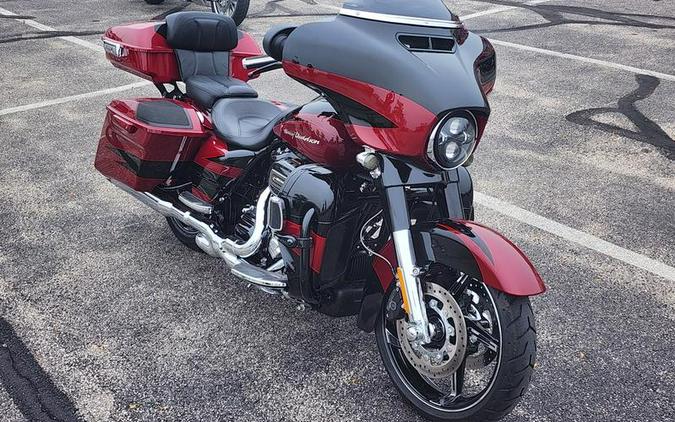 2017 Harley-Davidson® FLHXSE - CVO™ Street Glide®