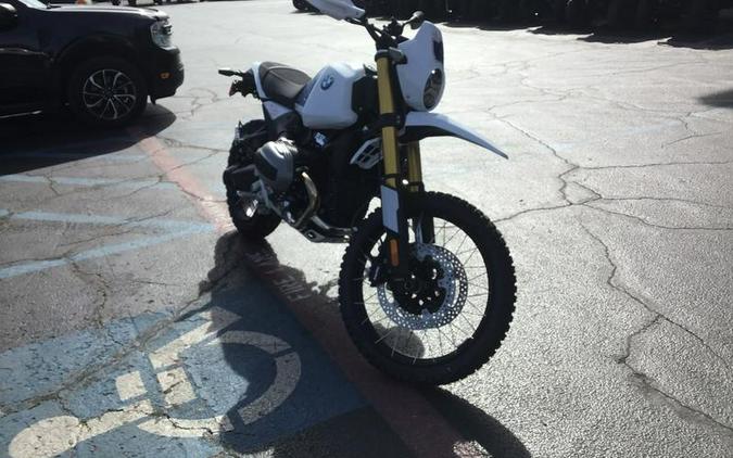 2026 BMW R 12 G/S Light White