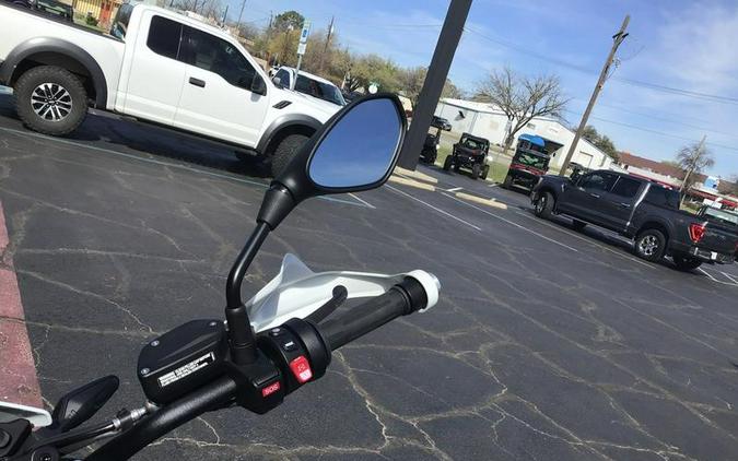 2026 BMW R 12 G/S Light White