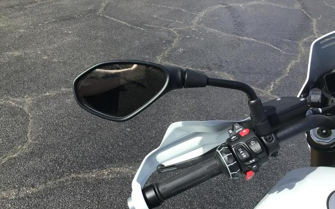 2026 BMW R 12 G/S Light White