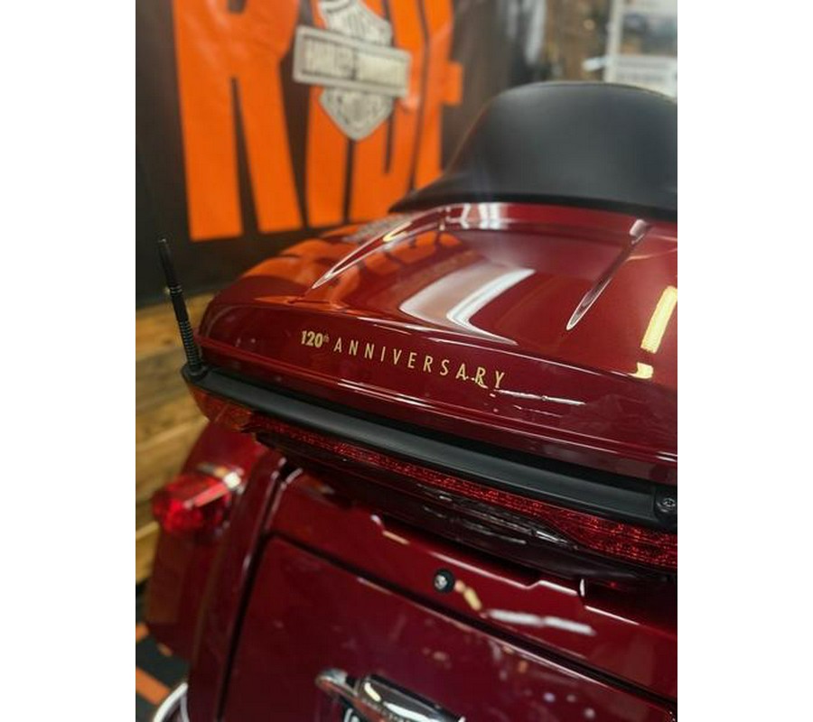 2023 Harley-Davidson® FLHTCUTGAN - Tri Glide® Ultra Anniversary Edition