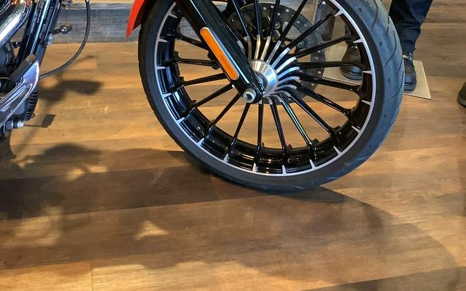 Harley-Davidson® Breakout® 2017 FXSB U590-17 Custom Colour Laguna Orange
