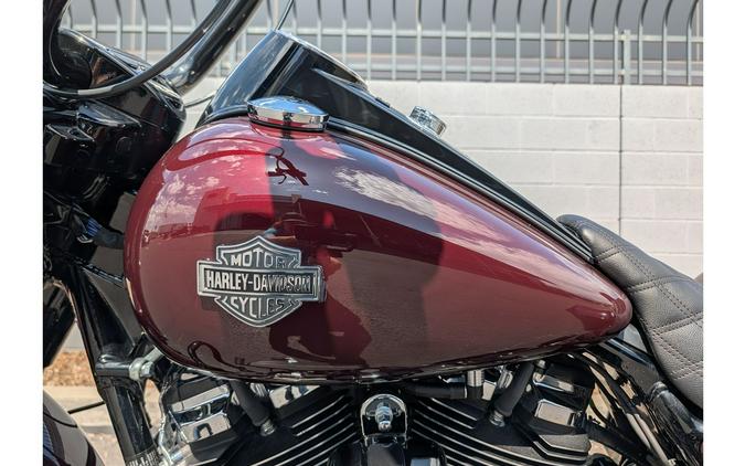 2022 Road King® Special Midnight Crimson - Harley-Davidson®