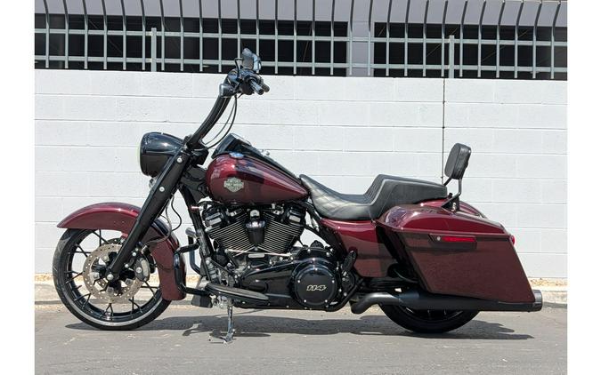 2022 Road King® Special Midnight Crimson - Harley-Davidson®
