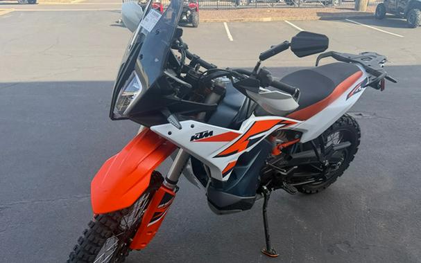 2023 KTM Adventure 890 R