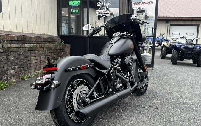 2026 Harley-Davidson® FLHD - Deadwood™