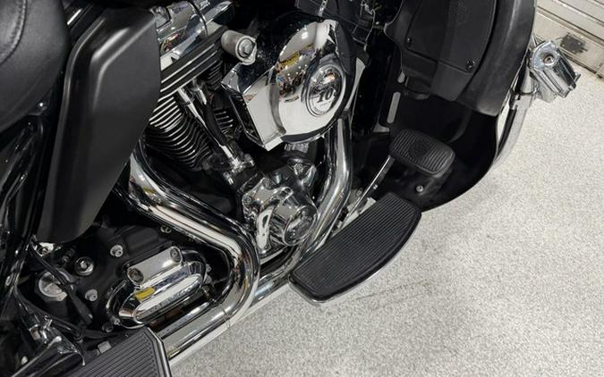 2010 Harley-Davidson Touring FLHTCU - Ultra Classic Electra Glide