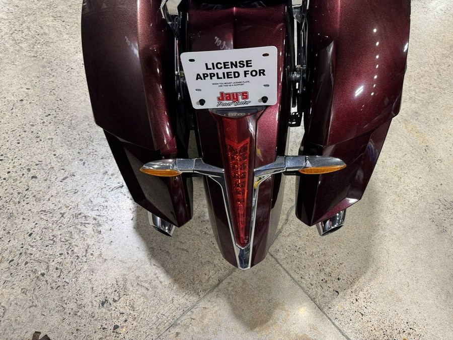 2010 Victory Motorcycles® Cross Roads