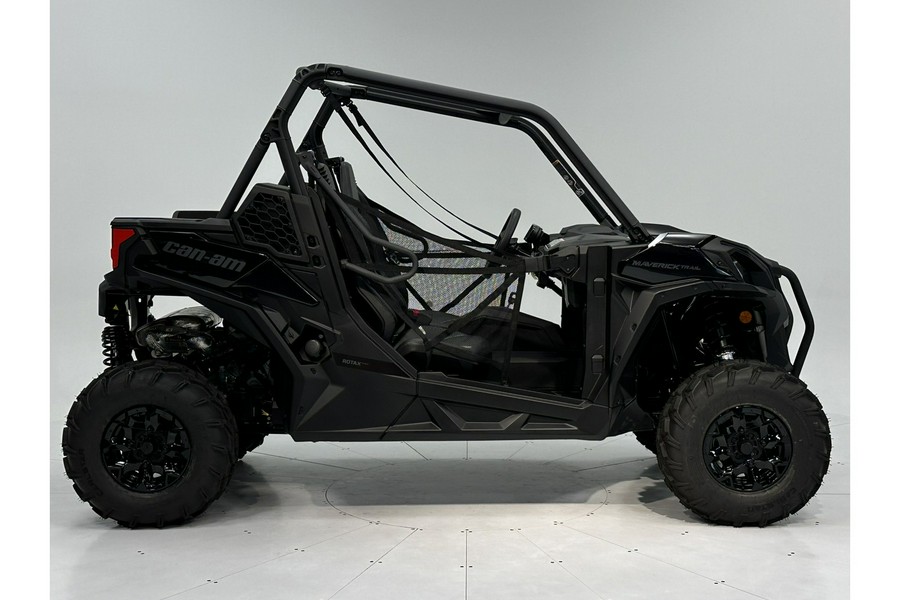 2025 Can-Am Maverick Trail DPS 700