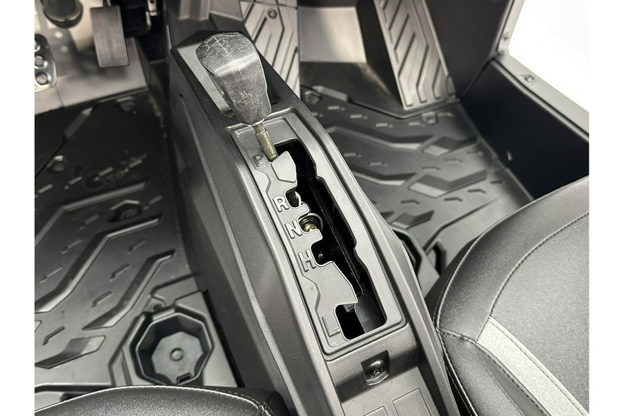 2025 Can-Am Maverick Trail DPS 700