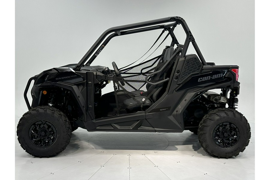 2025 Can-Am Maverick Trail DPS 700