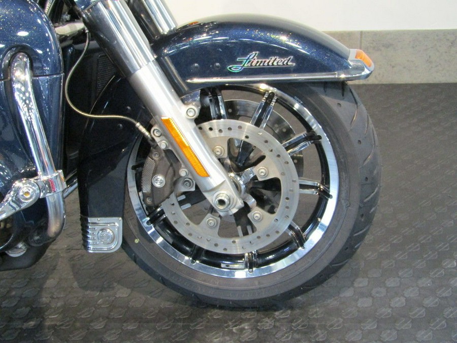2016 Harley-Davidson® FLHTKL - Ultra Limited Low